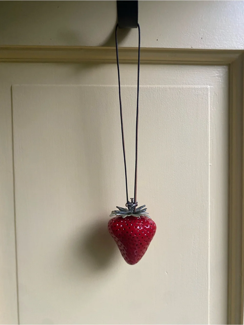 Tory Burch Strawberry Bag Charm • New Poppy / Tempranillo